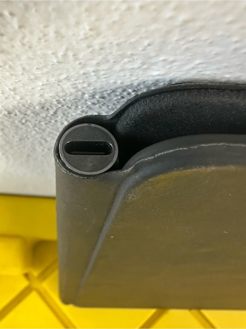 Apple durable black